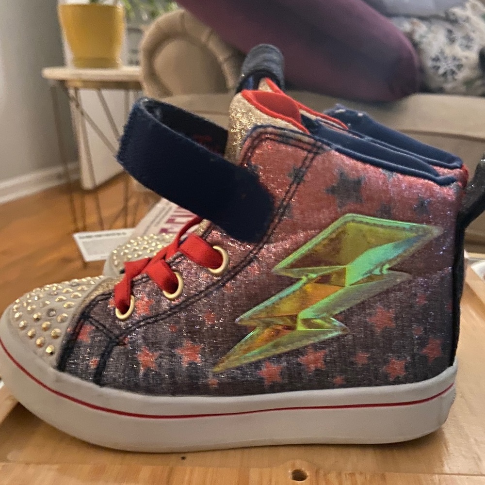 Skechers Twinkle Toe Light Up Shoes, Toddler, Size 9